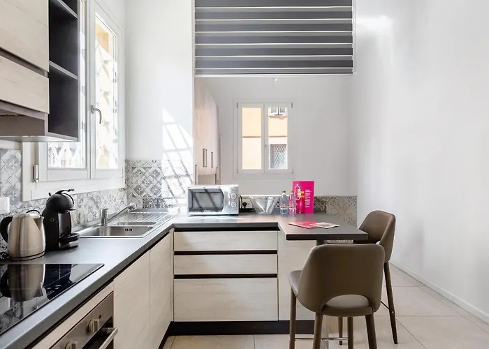 Modern In Borgo Panigale By Wonderful Italy