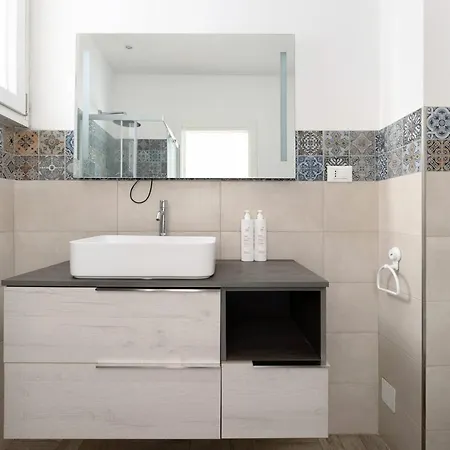 Modern In Borgo Panigale By Wonderful Italy *