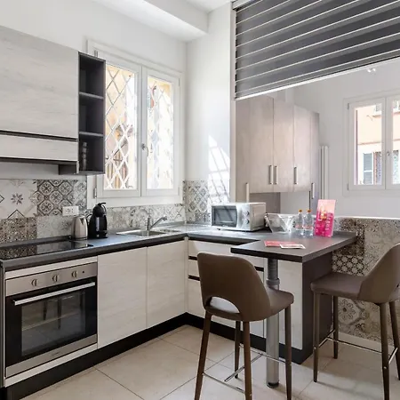 Modern In Borgo Panigale By Wonderful Italy